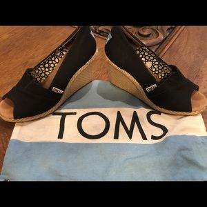 TOMS Black Canvas Peep Toe Wedge Sandals Size 5.5